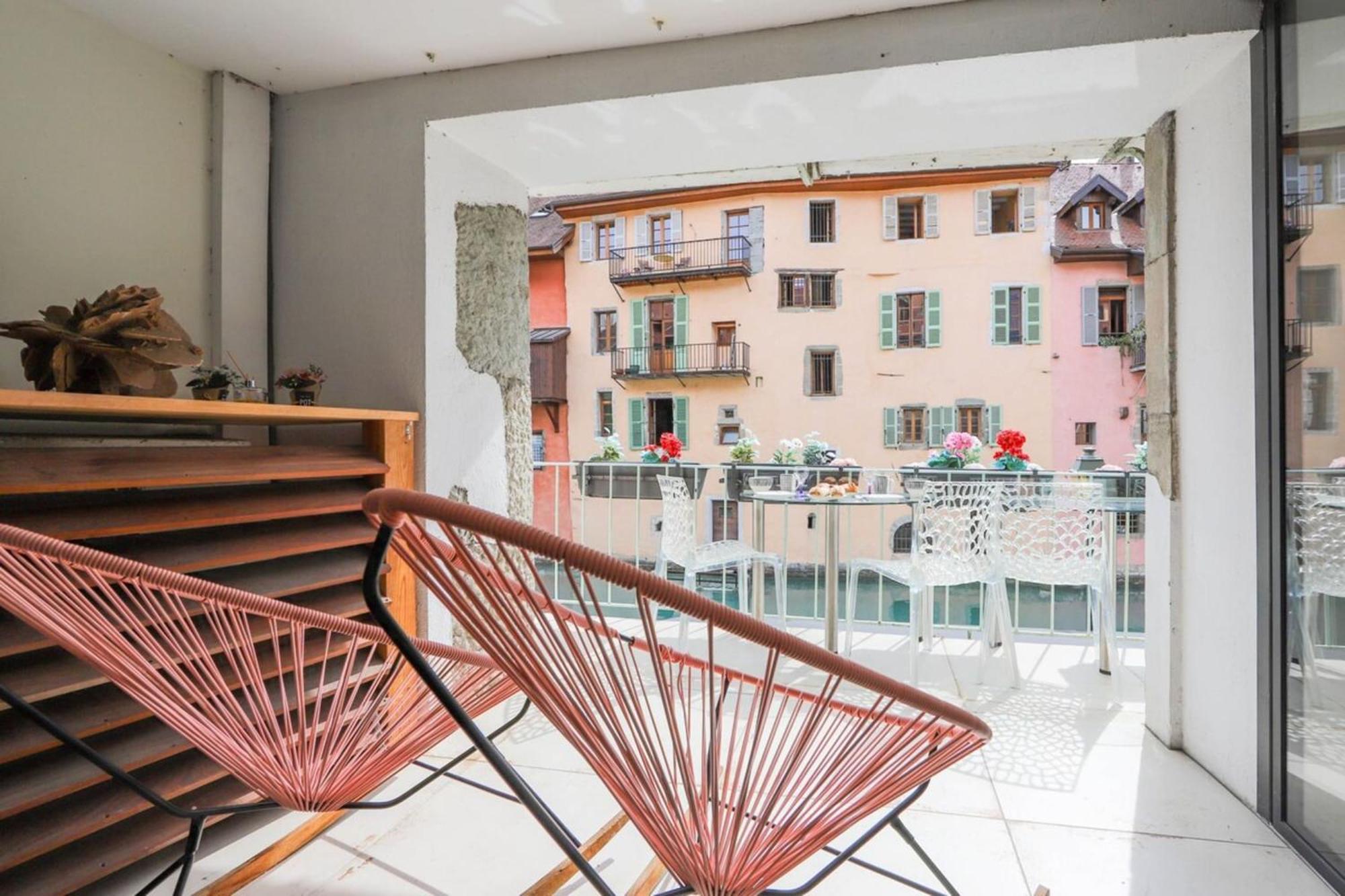 L'Eau Vive Jacuzzi Et Sauna En Vieille Ville 5 Annecy Eksteriør billede