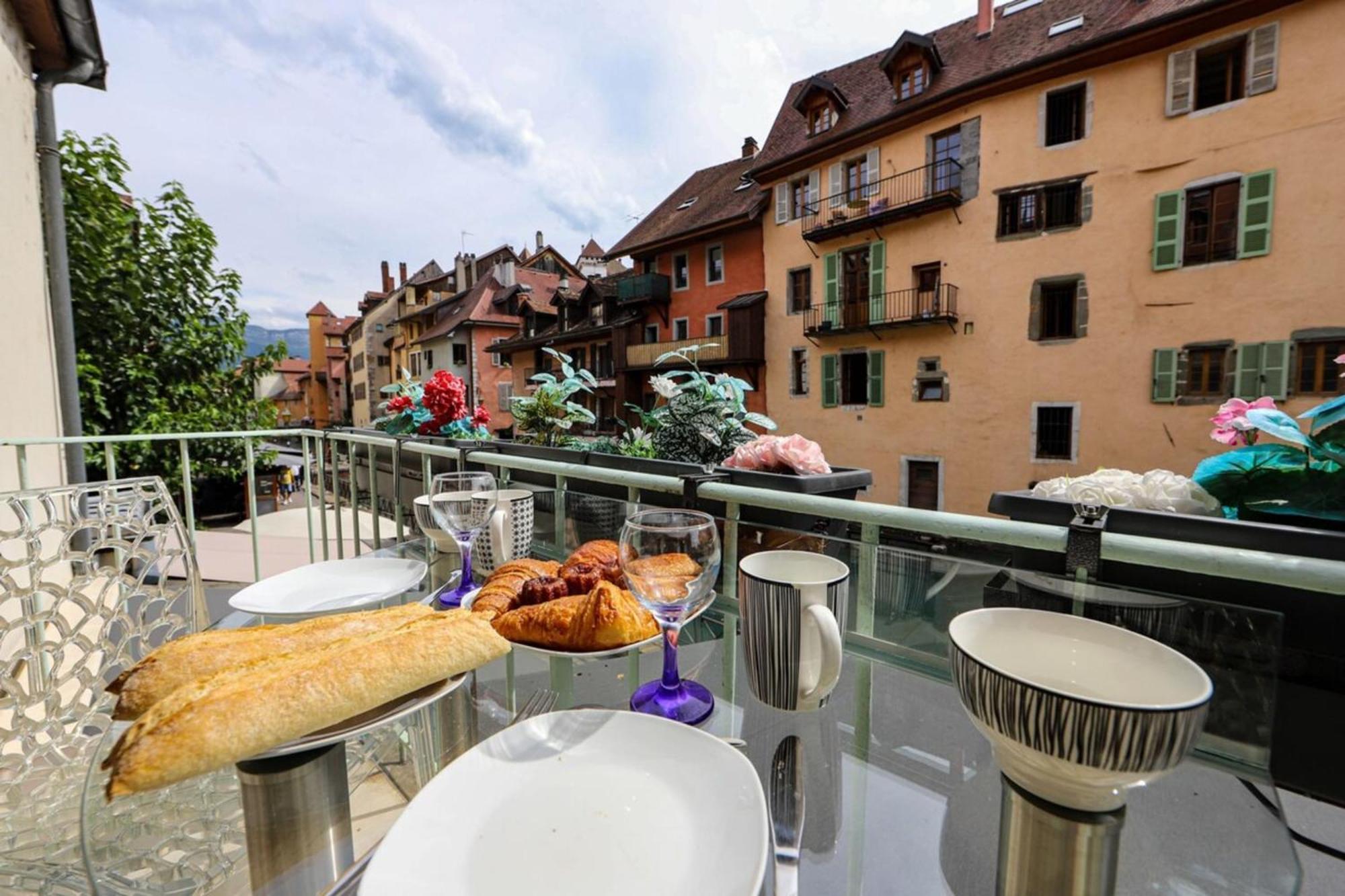 L'Eau Vive Jacuzzi Et Sauna En Vieille Ville 5 Annecy Eksteriør billede
